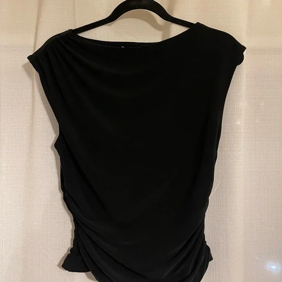 Aritzia Smooth Matter Roxanne Top in M - Picture 2 of 2